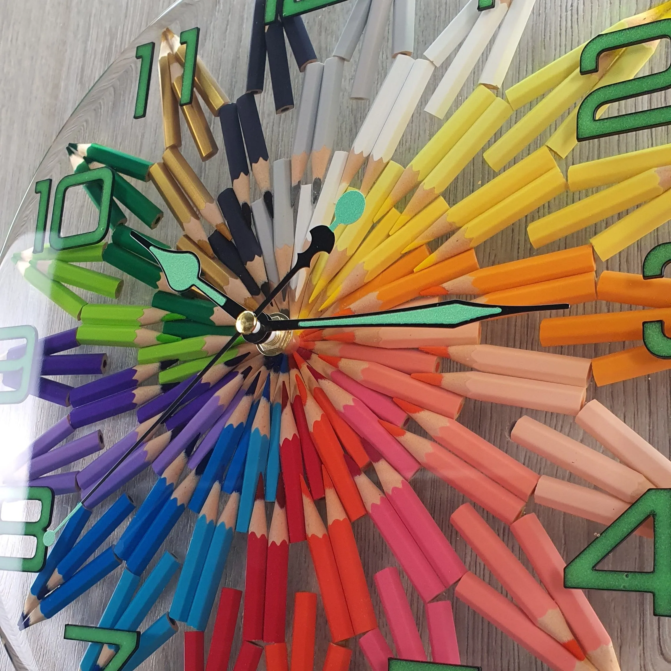 Epoxy Resin and Colored Pencils Clock – Handmade, Glow-in-the-Dark