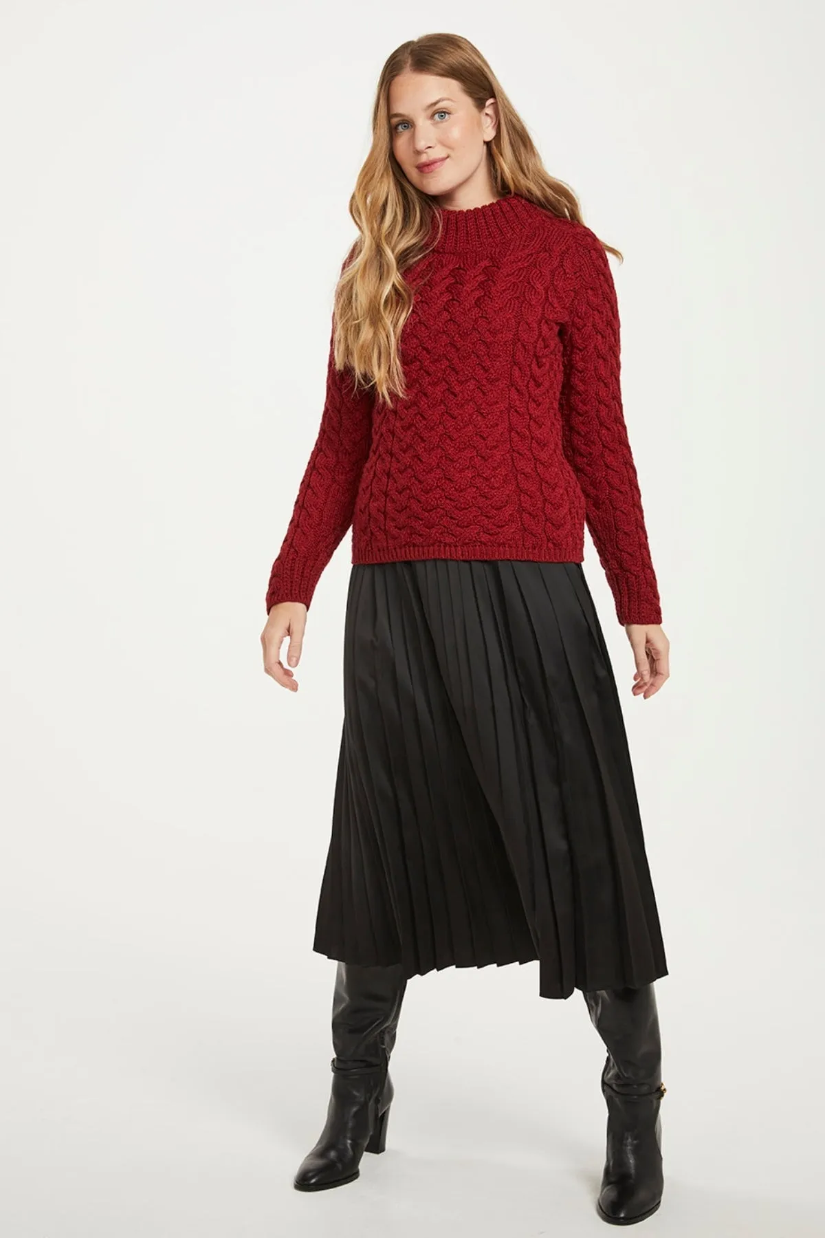 Knightstown Aran Crew Sweater in Red