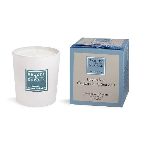 SCENTED CANDLE - LAVENDER, CYCLAMEN & SEA SALT